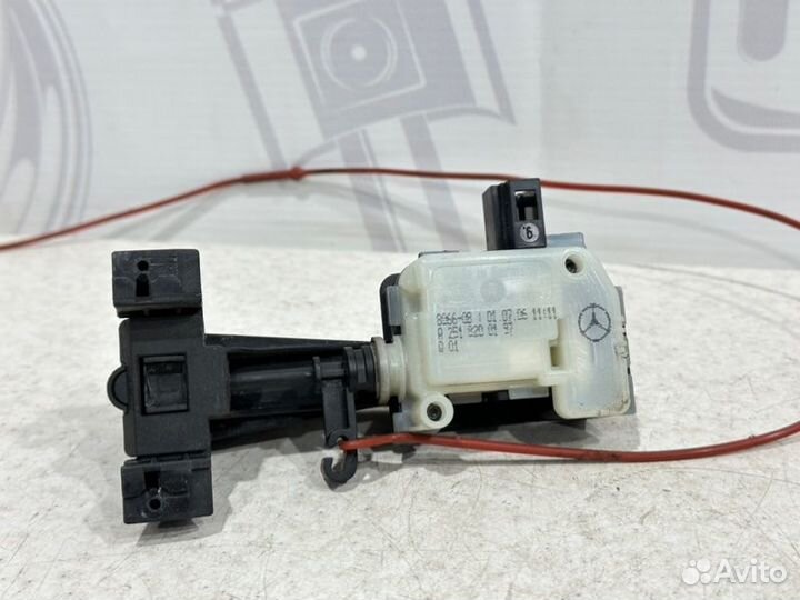 Активатор лючка топливного бака Mercedes-Benz Gl