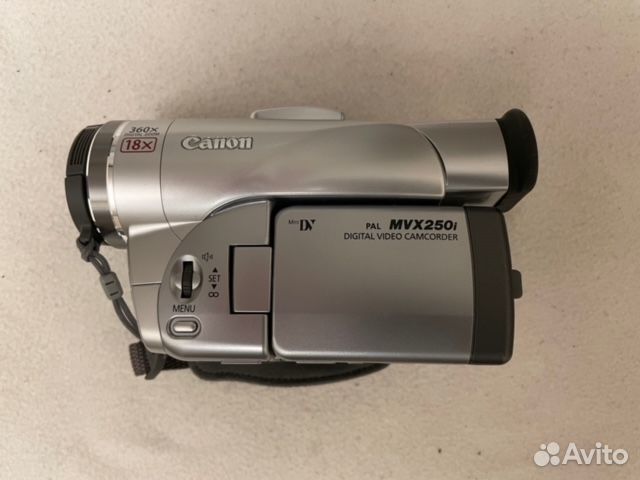Видеокамера canon
