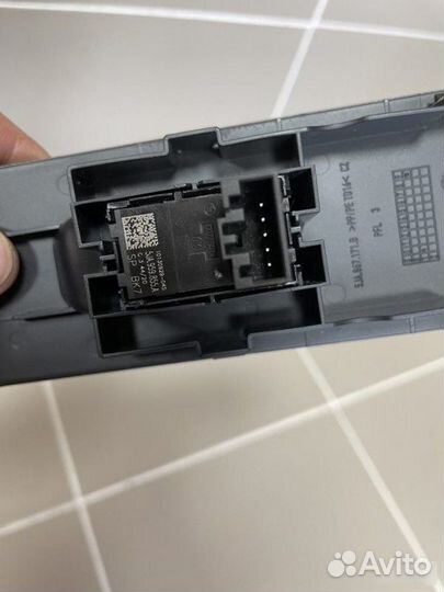 Кнопка стеклоподъемника Skoda Rapid 2