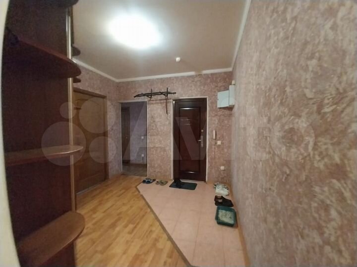 3-к. квартира, 78 м², 1/9 эт.