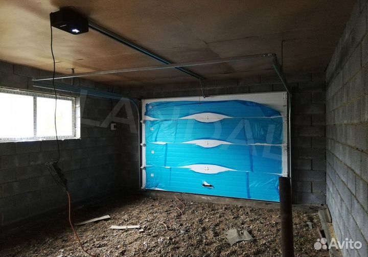 Секционные ворота