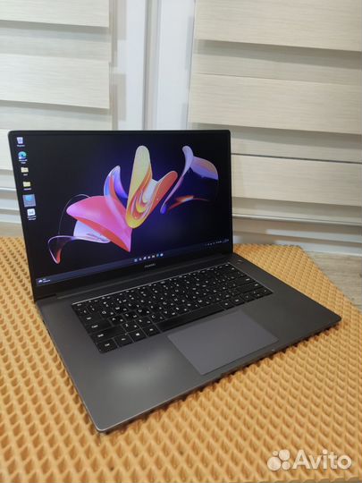 Ультрабук Huawei 15.6 IPS Ryzen5/8/256