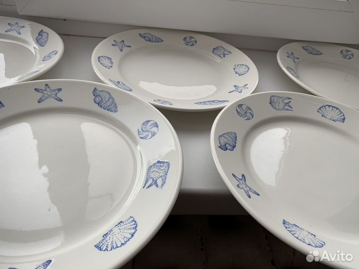 Набор тарелок