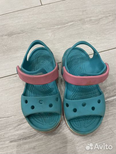 Сандали Crocs