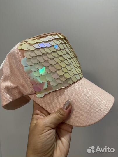 Кепка с пайетками розовая