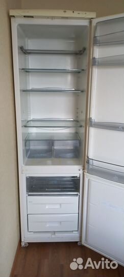 Холодильник Snaige