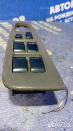 Блок управления стеклоподъемниками Toyota Vista