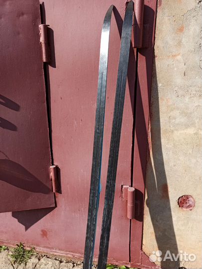 Лыжи беговые 175см