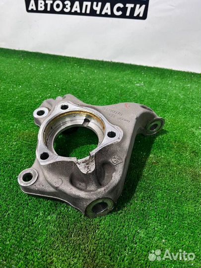 Кулак передний левый Chevrolet Equinox 2019