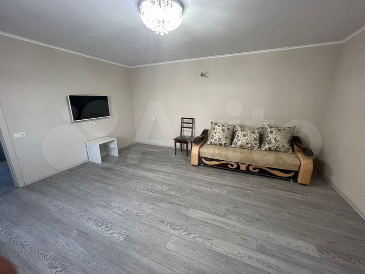 2-к. квартира, 70 м², 2/2 эт.