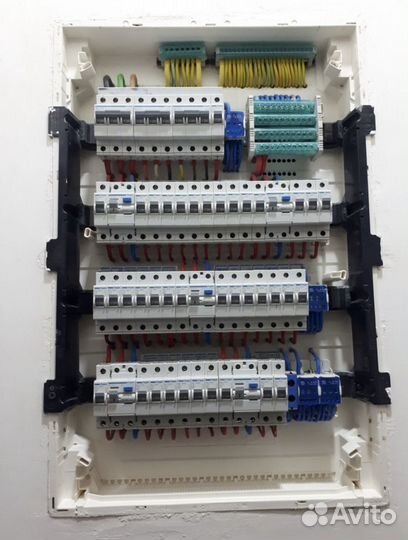 Сборка электрического щита