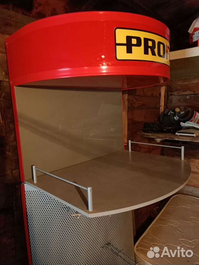 Полка для канцтоваров