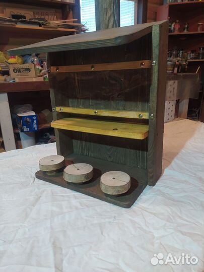 Беличья кормушка