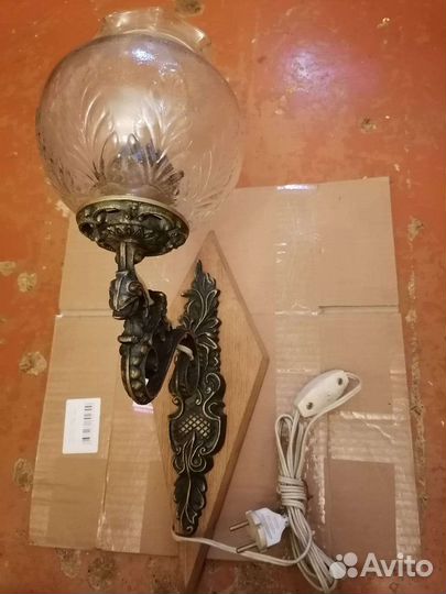 Светильник настенный