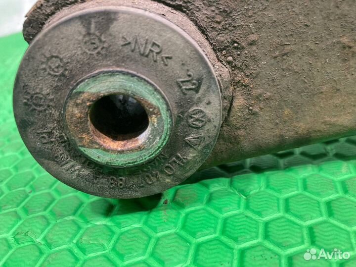 Рычаг подвески задний левый Volkswagen Touareg NF