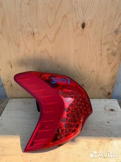 Фонарь задний Пежо 3008 левый Peugeot 3008