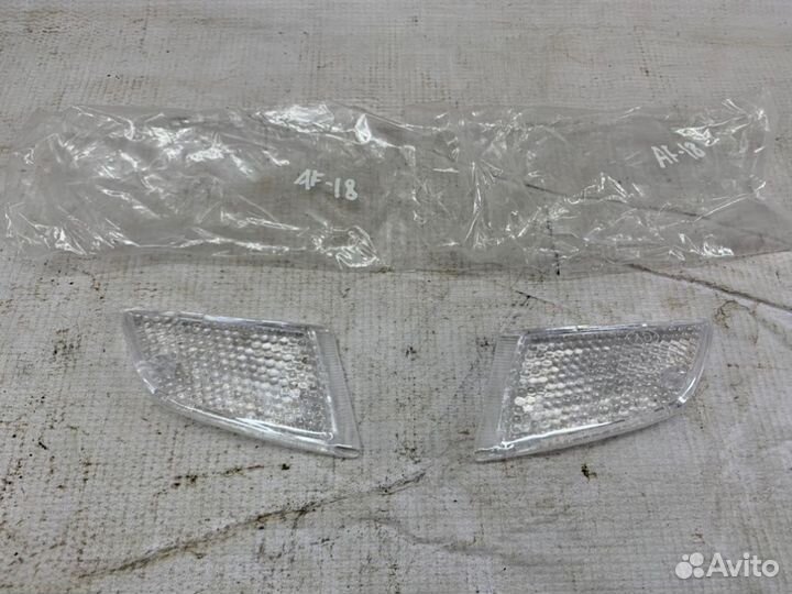 Стекла поворотников передняя Honda Dio 18 / 25