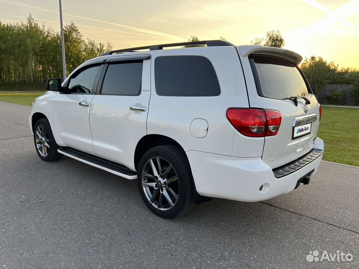 Toyota Sequoia 5.7 AT, 2012, 240 000 км