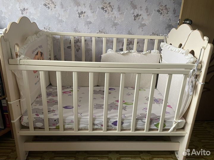 Детская кроватка