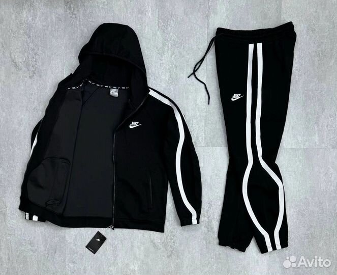 Спортивный костюм мужской Nike