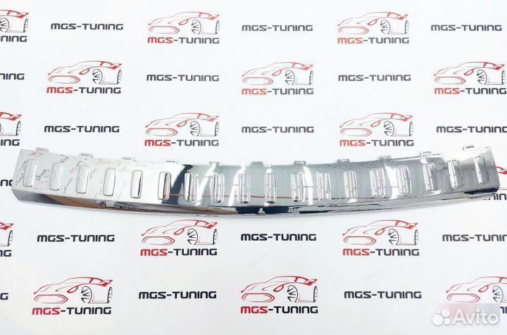 Верхняя хром накладка заднего бампера GL GLS x166