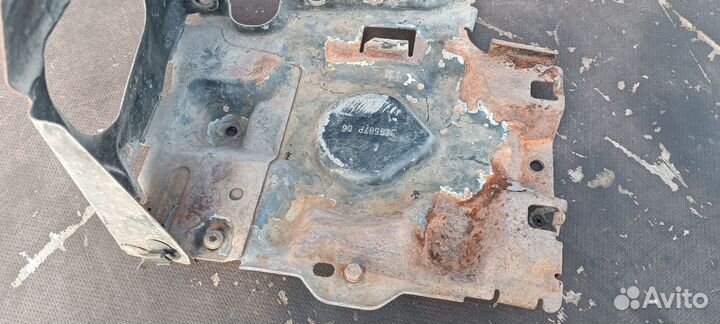 Площадка аккумулятора Пежо 307