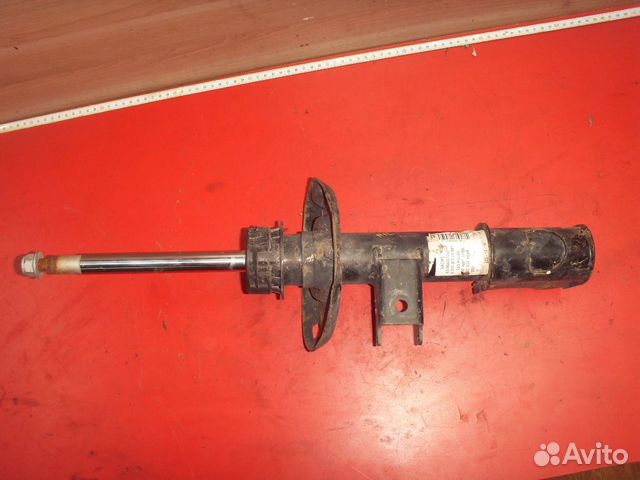 Амортизатор передний левый A2463232800 Mercedes B