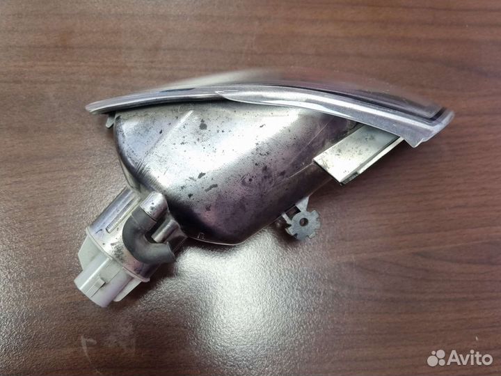 Указатель поворота левый белый для Opel Astra F