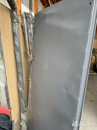 Двери входные. Новые. Цвет 7024