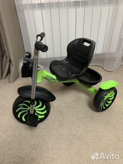 Трехколесный велосипед