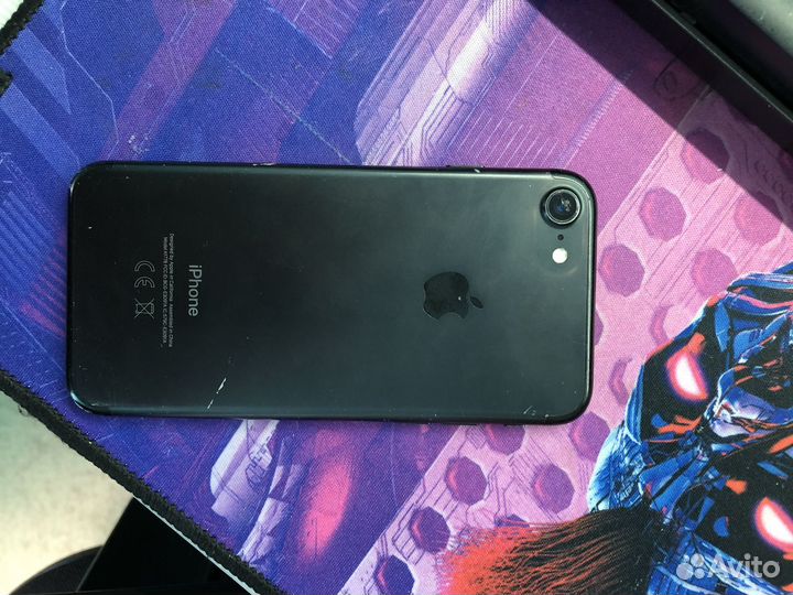 Телефон iPhone 7