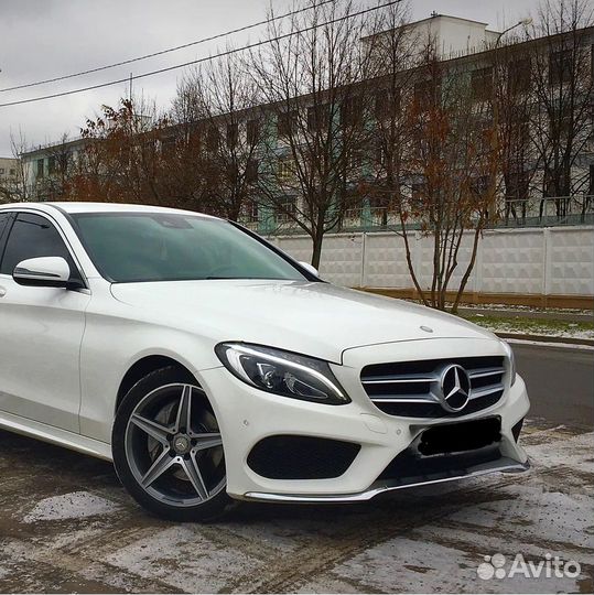 Заглушка переднего бампера Mercedes w205 amg-пакет