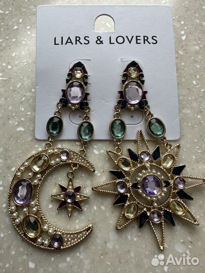 Крупные эффектные серьги, Liars & Lovers