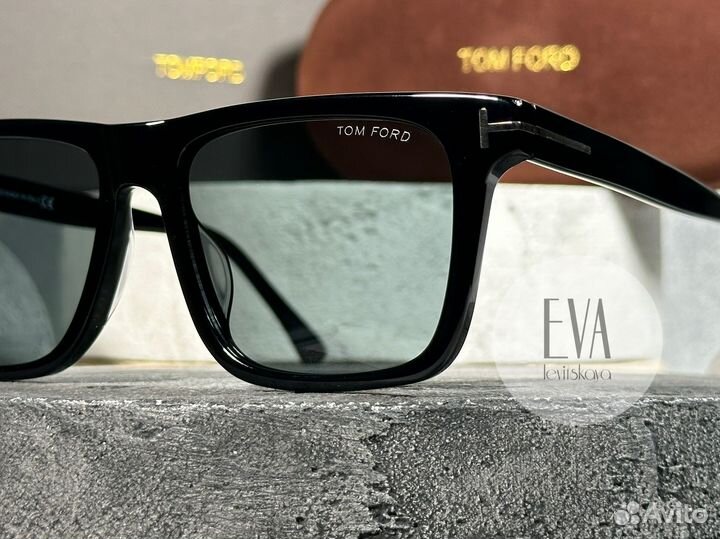 Очки Tom Ford Buckley-01 TF906 001