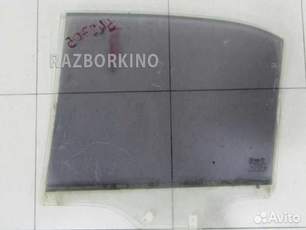 Стекло задней правой двери