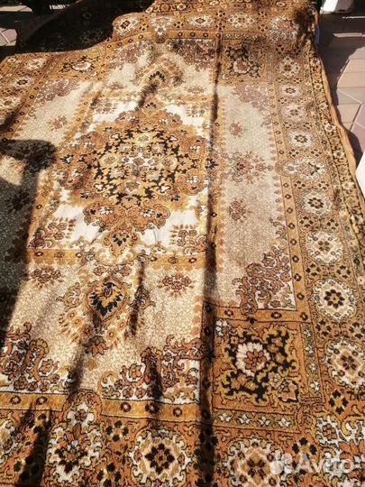 Ковер шерстяной