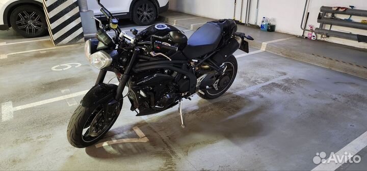 Triumph speed triple 94r