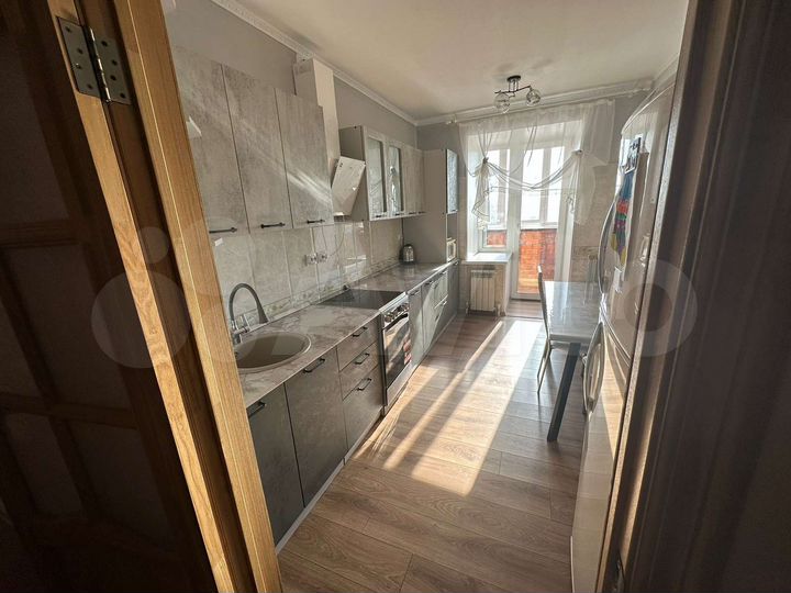2-к. квартира, 76 м², 3/17 эт.