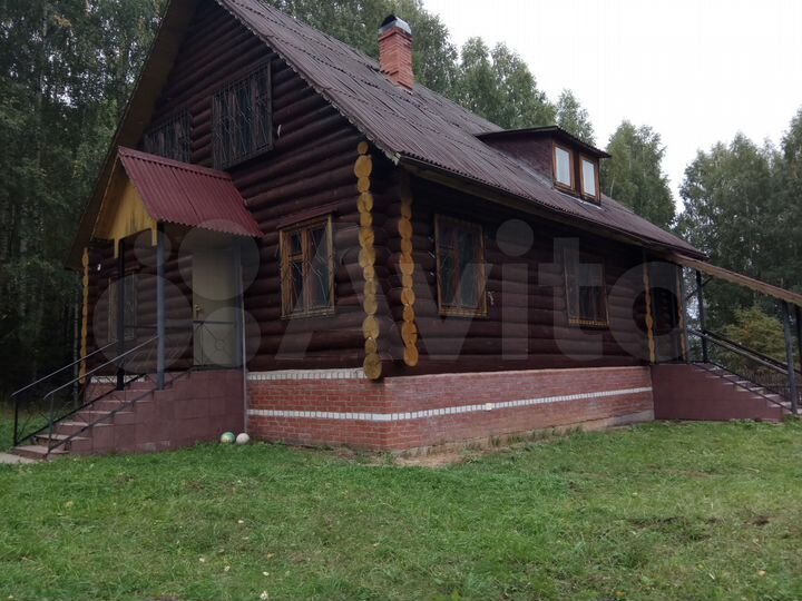 Коттедж 200 м² на участке 70 сот.