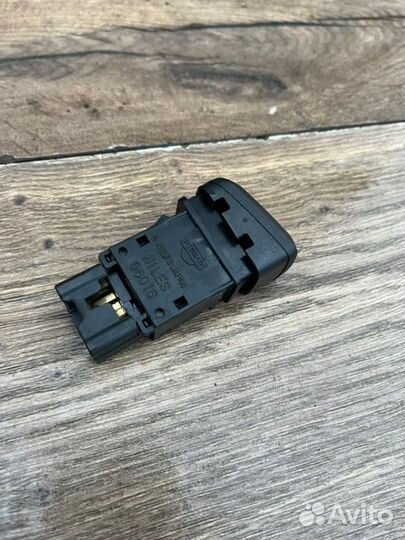 Кнопка аварийной остановки Nissan Almera N16 1.5