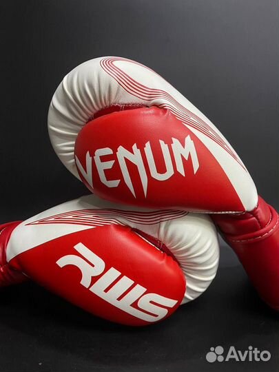 Боксерские перчатки Venum RWS