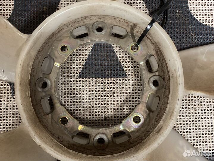 Крыльчатка вентилятора Suzuki 1711060A00