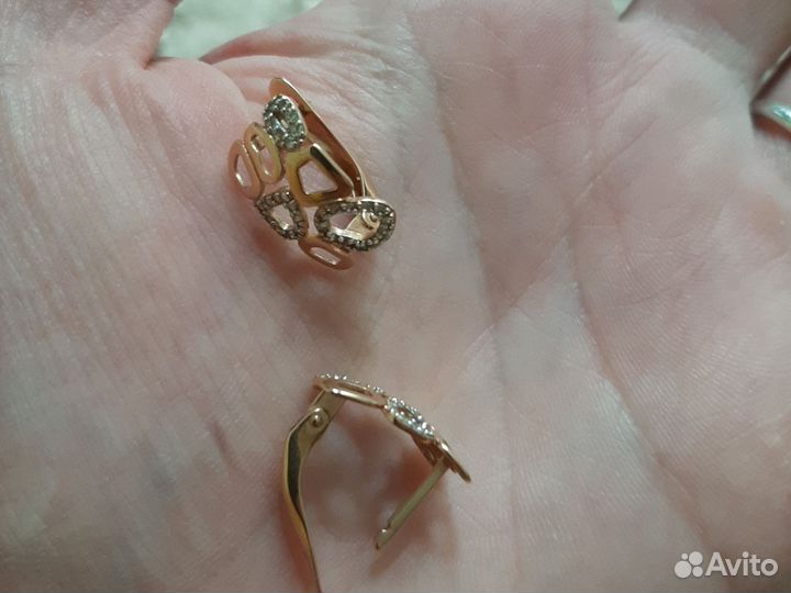 Серьги золотые