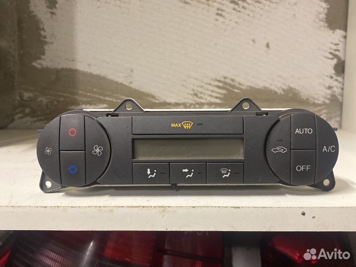 Блок управления отопителем Ford Fusion 2005-2012