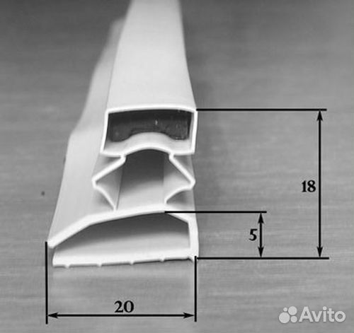 Уплотнитель двери холодильника