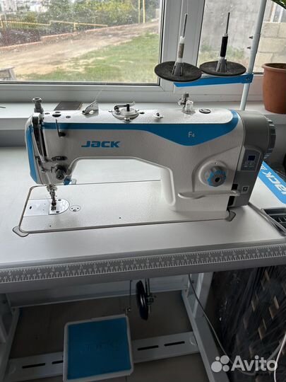 Швейная машина jack f4 бу