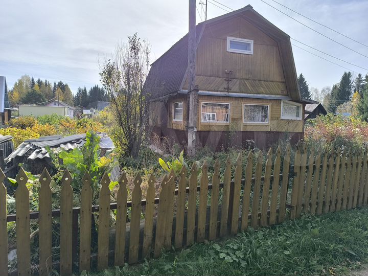 Дача 25,7 м² на участке 6 сот.