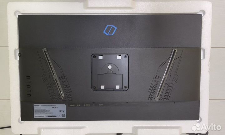 Игровой безрамочный монитор Samsung 27 144Гц 1мс