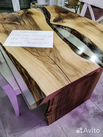 Стол из грецкого ореха лофт