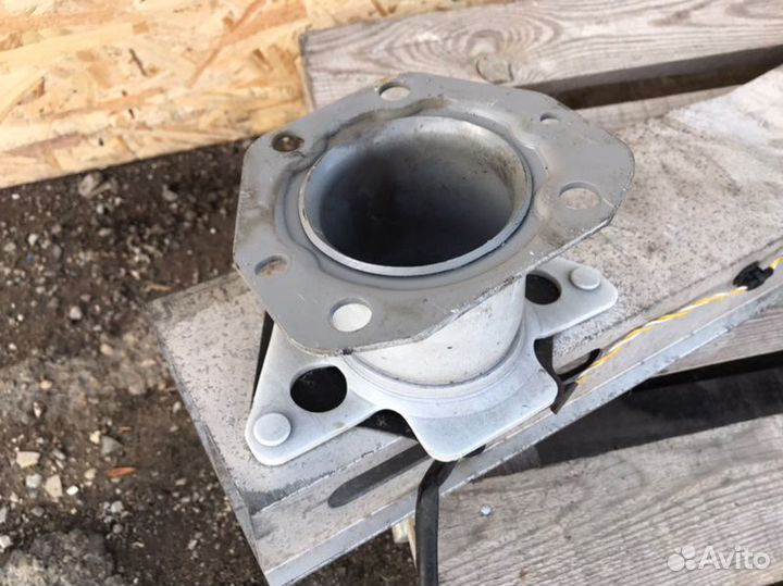 Усилитель бампера задний Infiniti M37 Y51 3.7 2013